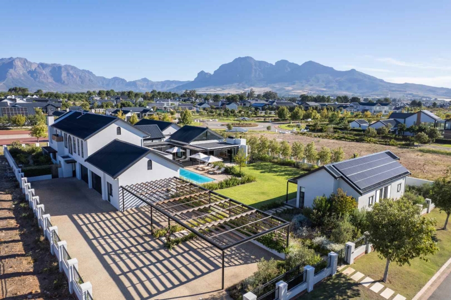 8 Bedroom Property for Sale in Val De Vie Estate Western Cape